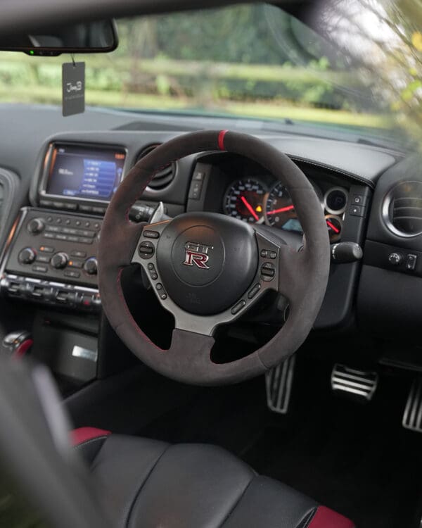 WIN MAT ARMSTRONG’S NISSAN GTR + £2000! - Image 6